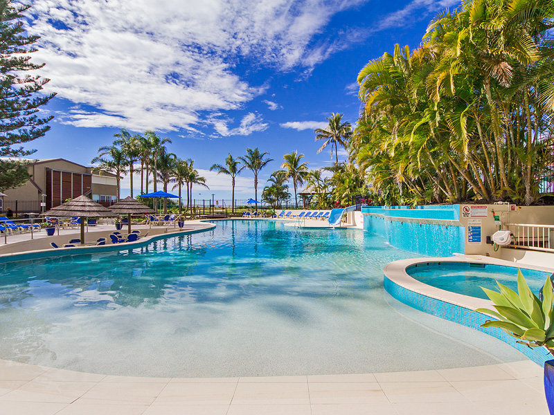 Best Summer Family Accommodation On Palm Beach Gold Coast Royal Palm